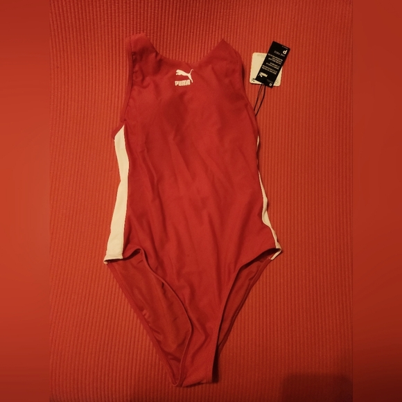 NWT Puma One Piece Swimsuit Size Small Red - Picture 1 of 3